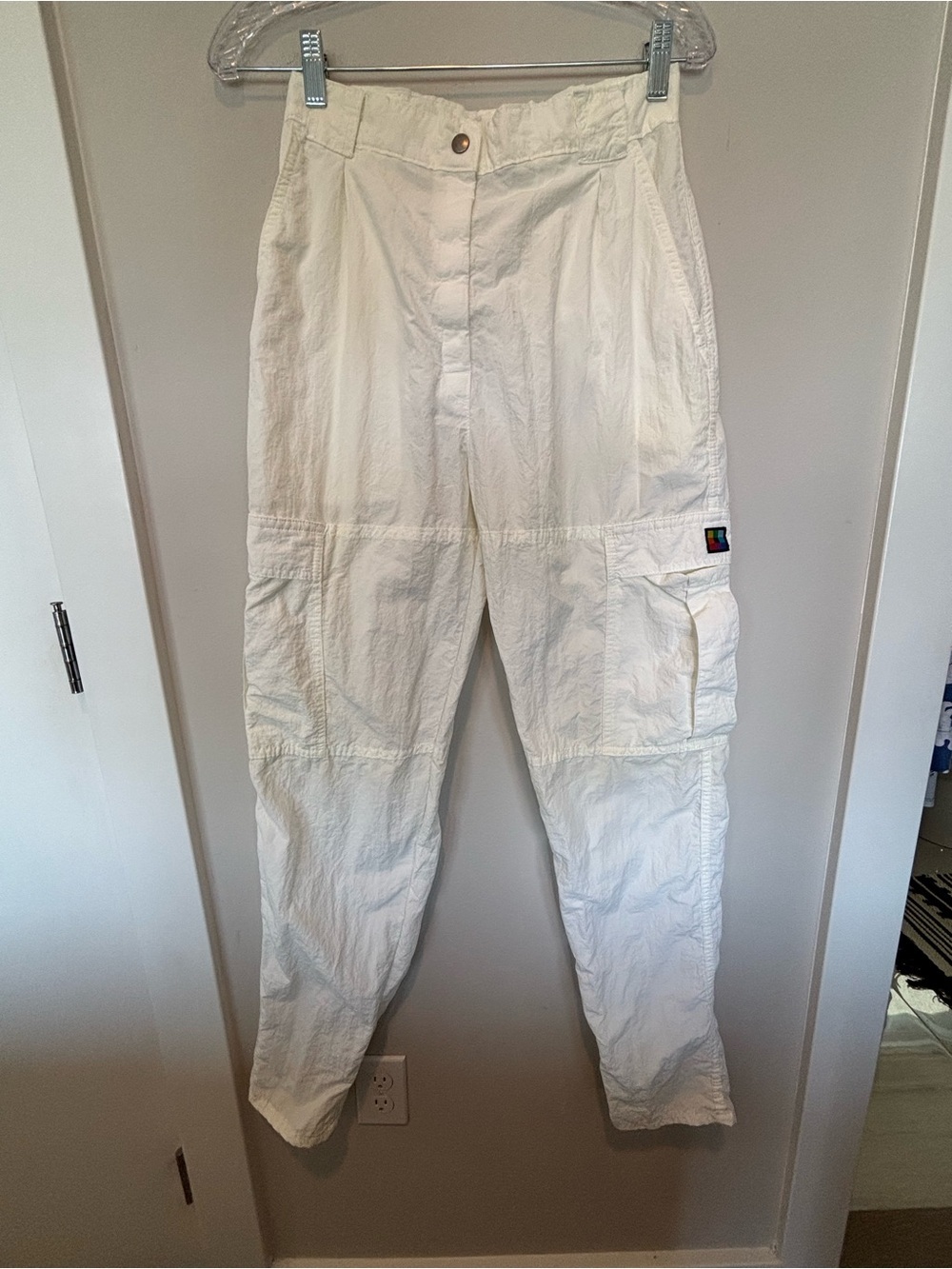 Vintage Breezin’ Skateboarding Women’s White Cargo Pants with Side Pocket Detail